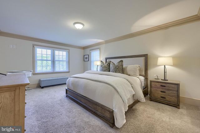2124 QUAIL DR, Lancaster, PA 17601