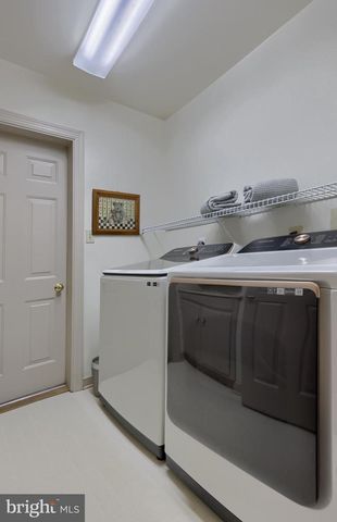 2124 QUAIL DR, Lancaster, PA 17601