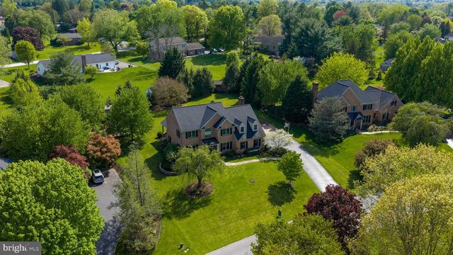 2124 QUAIL DR, Lancaster, PA 17601