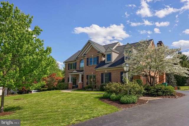 2124 QUAIL DR, Lancaster, PA 17601