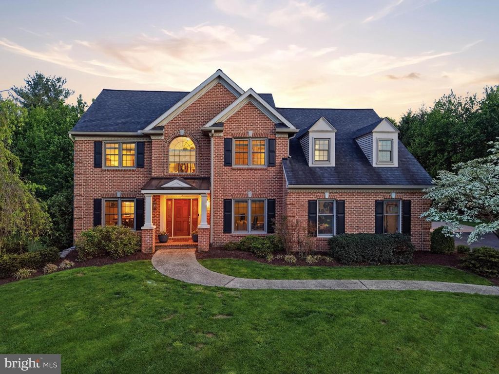 2124 QUAIL DR, Lancaster, PA 17601