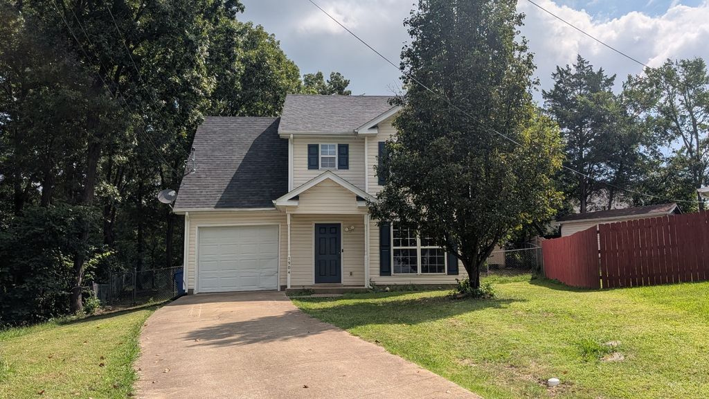 1904 Moon Ct, La Vergne, TN 37086