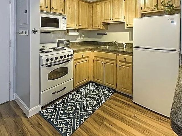 1025 Hancock St 1H, Quincy, MA 02169