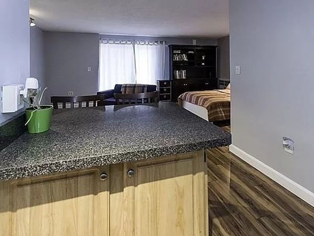 1025 Hancock St 1H, Quincy, MA 02169
