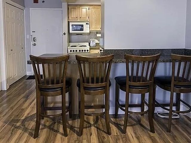 1025 Hancock St 1H, Quincy, MA 02169