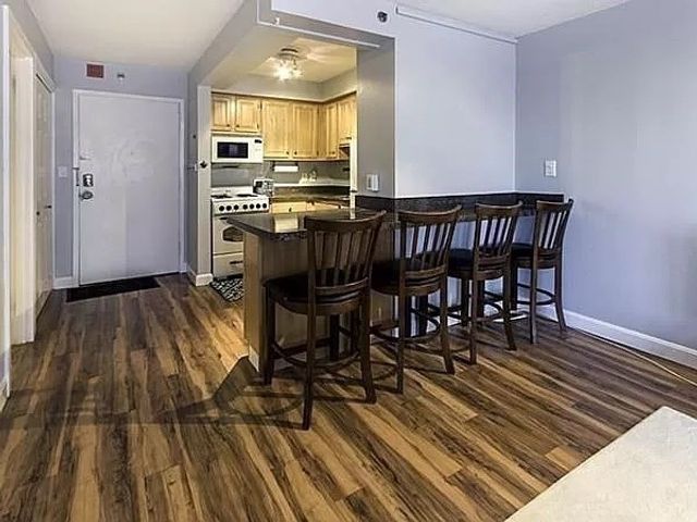 1025 Hancock St 1H, Quincy, MA 02169