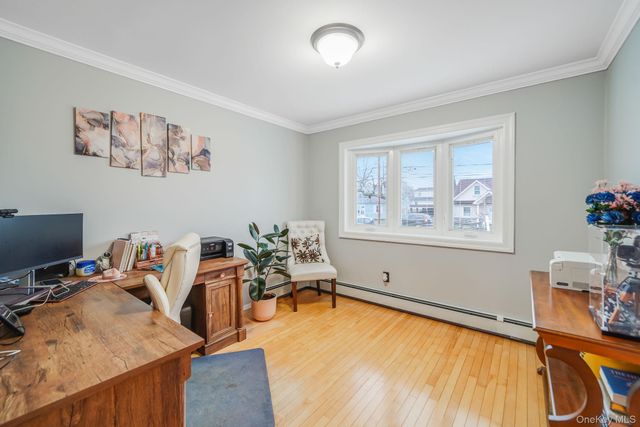 811 County Line Road, Amityville, NY 11701