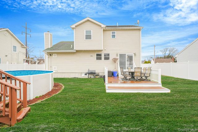 811 County Line Road, Amityville, NY 11701