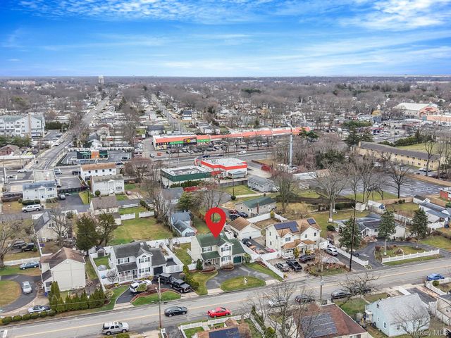 811 County Line Road, Amityville, NY 11701
