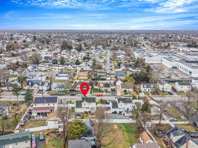 811 County Line Road, Amityville, NY 11701