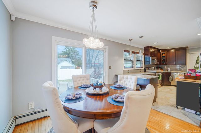 811 County Line Road, Amityville, NY 11701