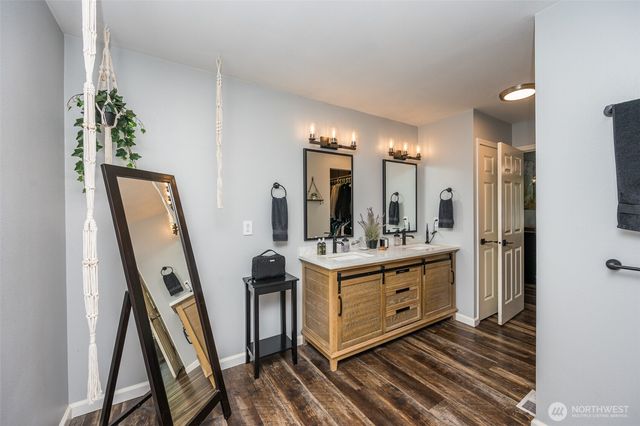 1864 21st Avenue SE, Olympia, WA 98501