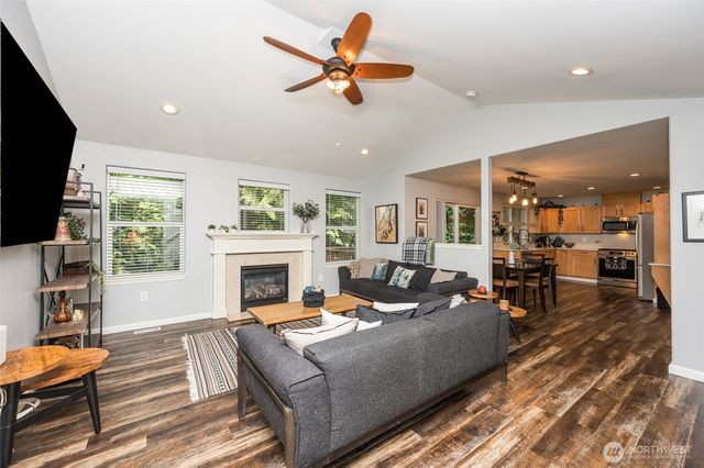 1864 21st Avenue SE, Olympia, WA 98501