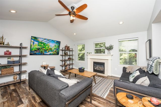 1864 21st Avenue SE, Olympia, WA 98501