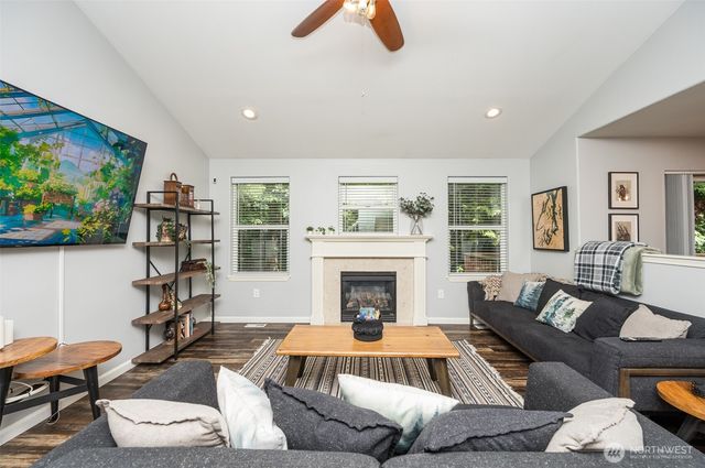 1864 21st Avenue SE, Olympia, WA 98501