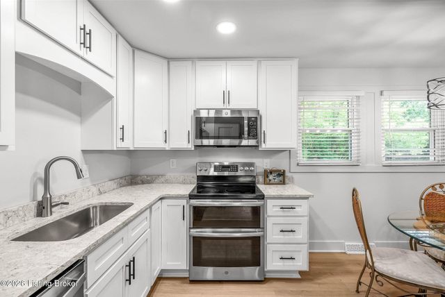 5308 Lee Ave, Crestwood, KY 40014