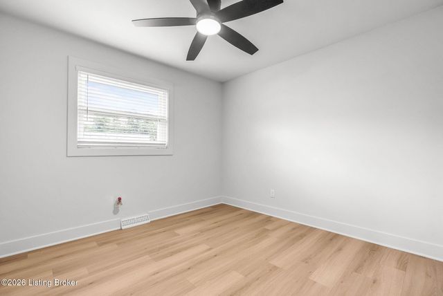 5308 Lee Ave, Crestwood, KY 40014