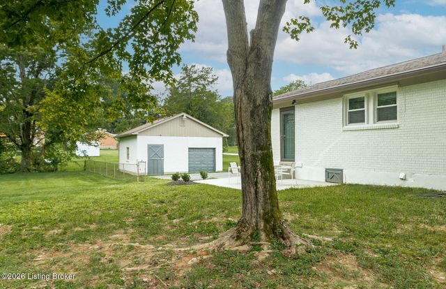 5308 Lee Ave, Crestwood, KY 40014