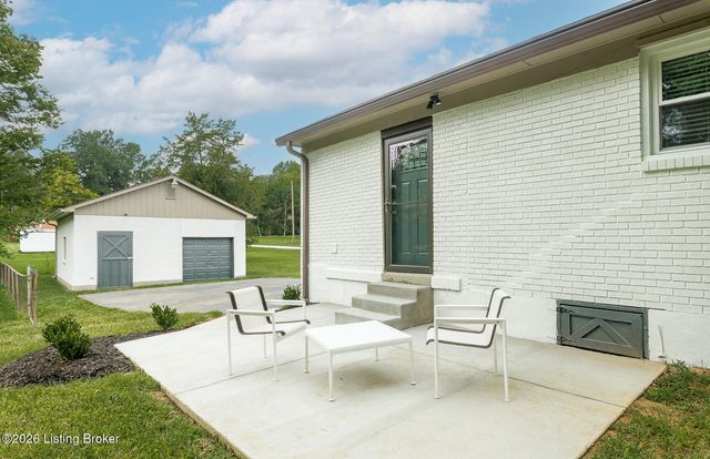 5308 Lee Ave, Crestwood, KY 40014
