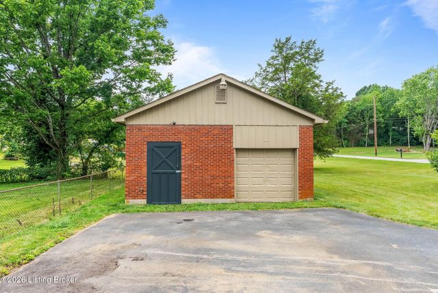 5308 Lee Ave, Crestwood, KY 40014