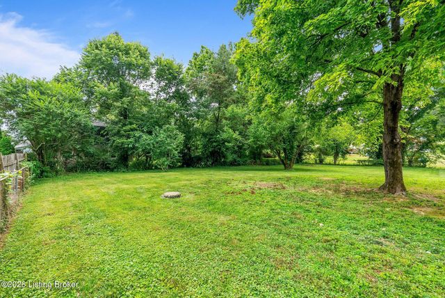 5308 Lee Ave, Crestwood, KY 40014