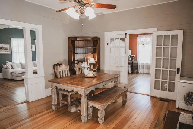 10753 Track Rd E, Cat Spring, TX 78933