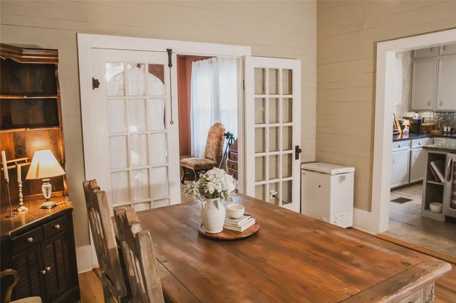 10753 Track Rd E, Cat Spring, TX 78933