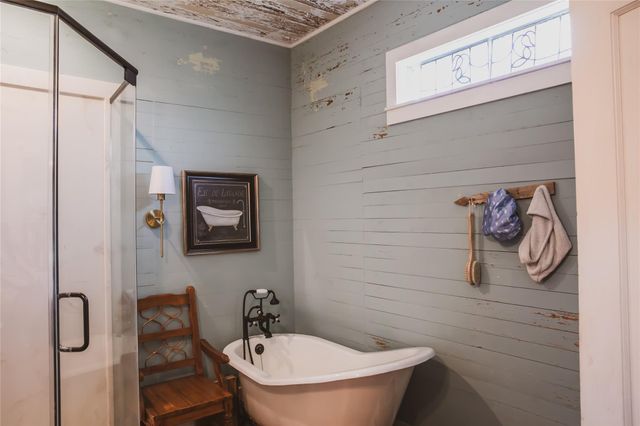 10753 Track Rd E, Cat Spring, TX 78933