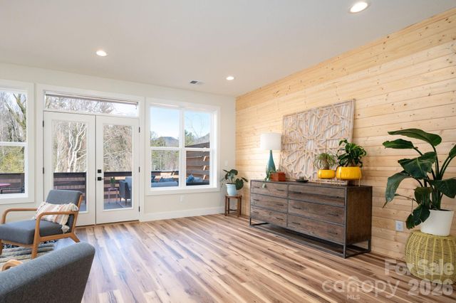 207 Ferrell Lane, Black Mountain, NC 28711