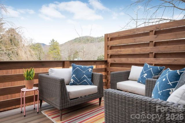 207 Ferrell Lane, Black Mountain, NC 28711