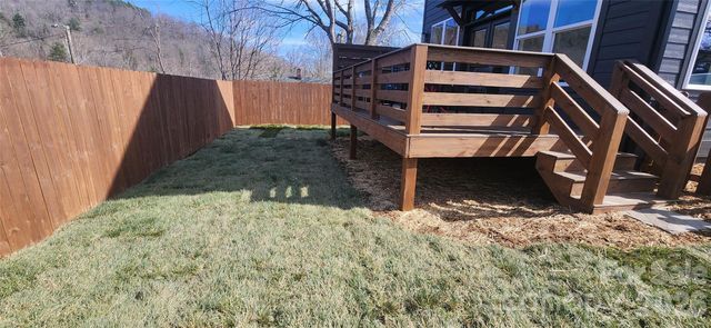 207 Ferrell Lane, Black Mountain, NC 28711