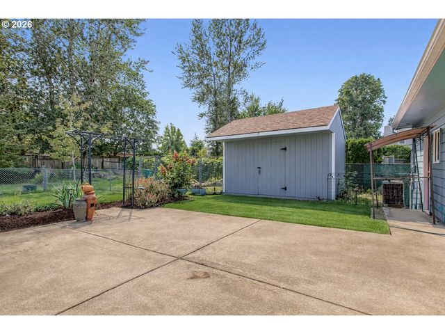 1700 Se 4TH St, Gresham, OR 97080