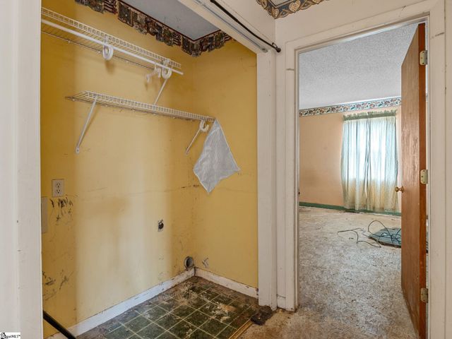 155 Ridings Road, Campobello, SC 29322