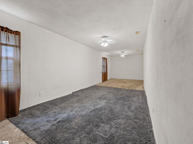 155 Ridings Road, Campobello, SC 29322