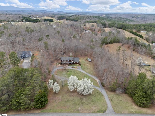 155 Ridings Road, Campobello, SC 29322