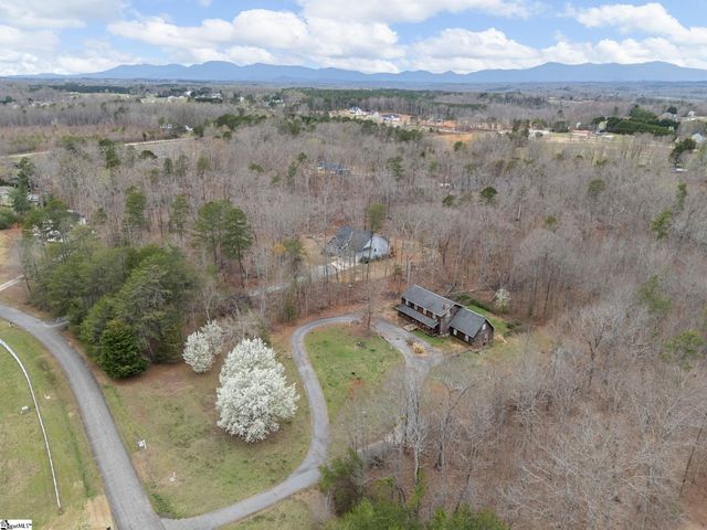 155 Ridings Road, Campobello, SC 29322