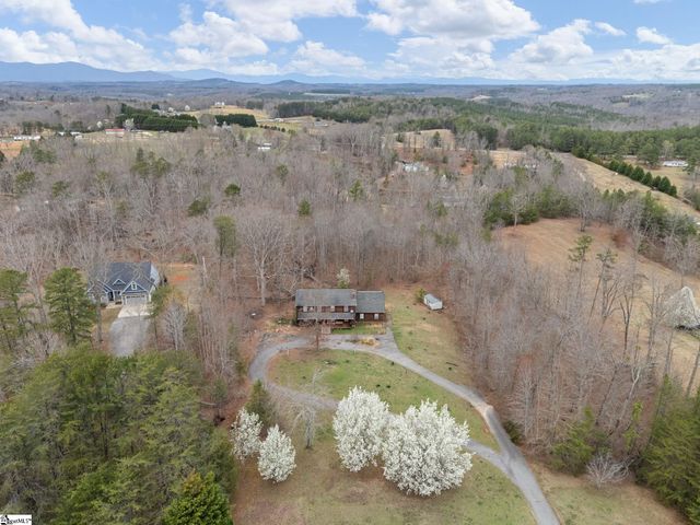 155 Ridings Road, Campobello, SC 29322