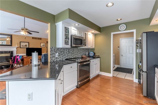 7054 Brian Lane, Wheatfield, NY 14304