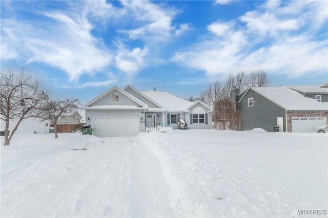 7054 Brian Lane, Wheatfield, NY 14304
