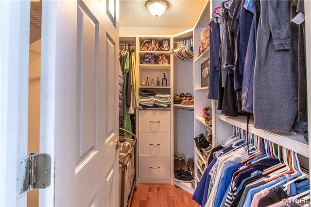 7054 Brian Lane, Wheatfield, NY 14304