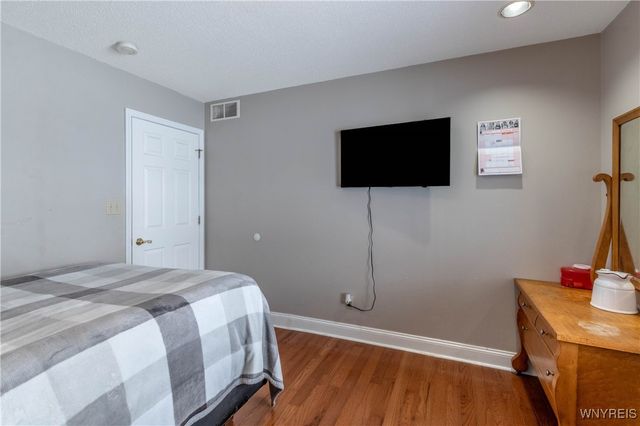 7054 Brian Lane, Wheatfield, NY 14304