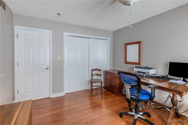 7054 Brian Lane, Wheatfield, NY 14304