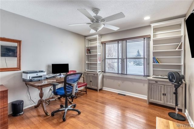 7054 Brian Lane, Wheatfield, NY 14304