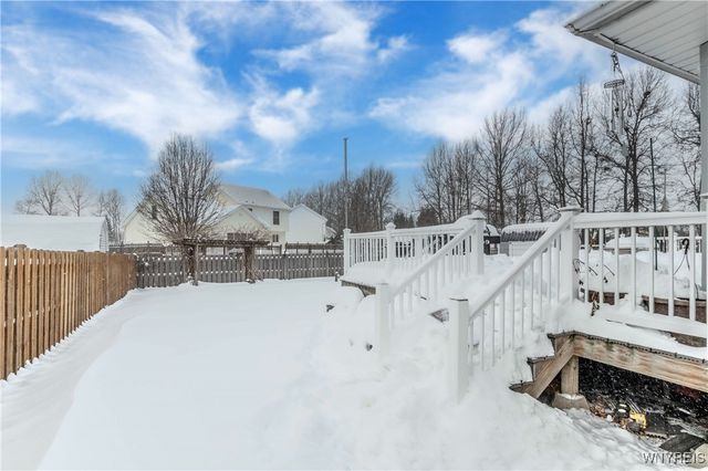 7054 Brian Lane, Wheatfield, NY 14304