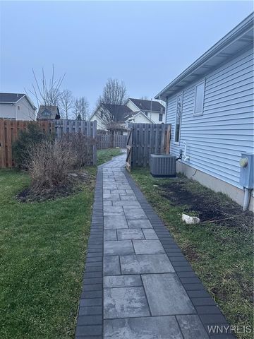 7054 Brian Lane, Wheatfield, NY 14304