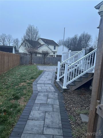 7054 Brian Lane, Wheatfield, NY 14304