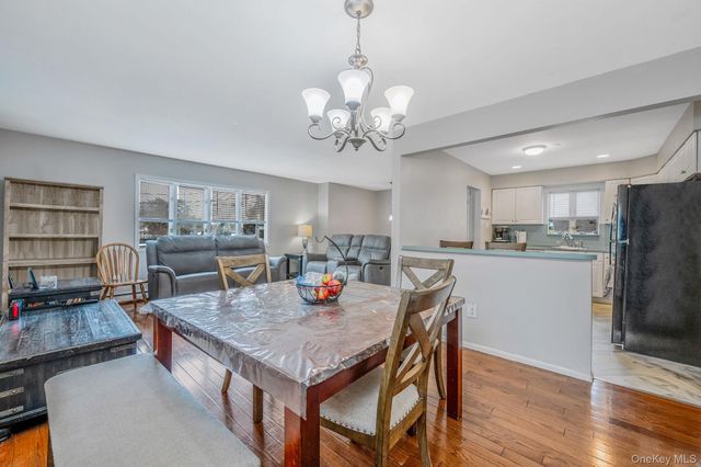 94 Harrison Avenue, Bethpage, NY 11714