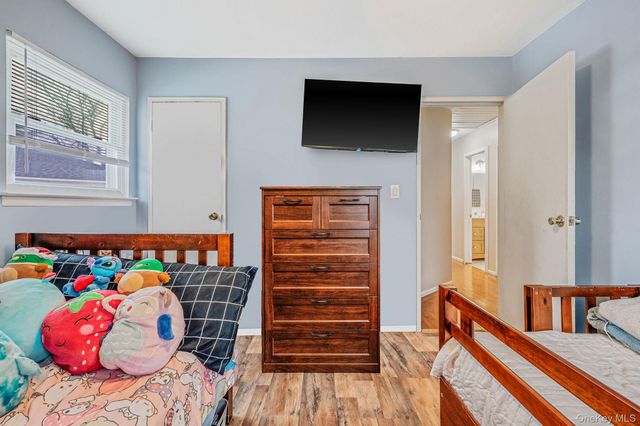 94 Harrison Avenue, Bethpage, NY 11714