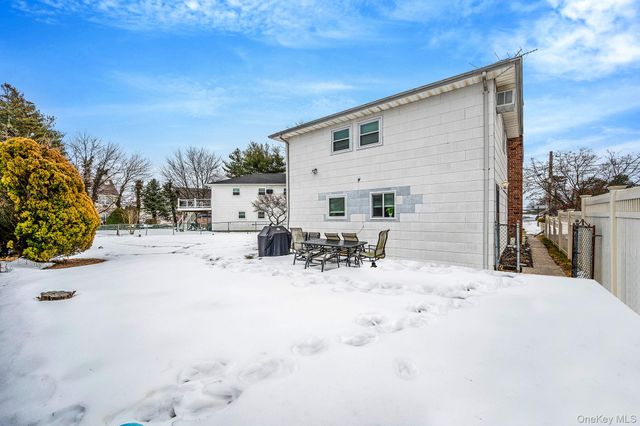 94 Harrison Avenue, Bethpage, NY 11714