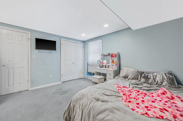 94 Harrison Avenue, Bethpage, NY 11714